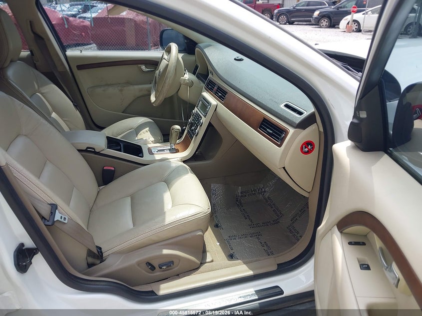 VOLVO XC70 2010 VIN YV4982BZ8A1092815