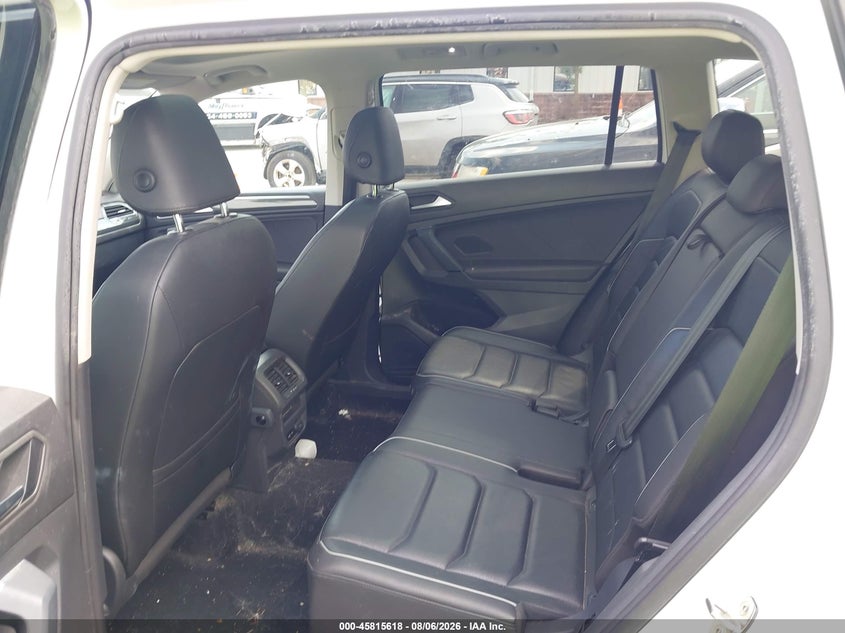 VOLKSWAGEN TIGUAN 2019 VIN 3VV4B7AX9KM064295