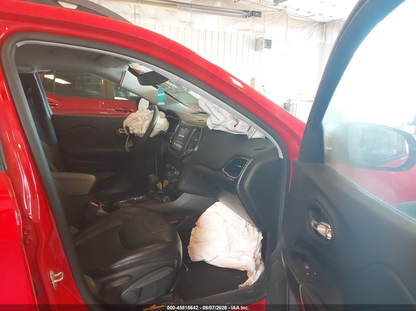 2019 JEEP CHEROKEE auction photo 5