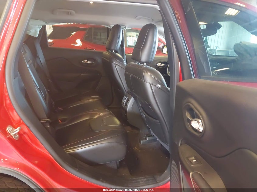 2019 JEEP CHEROKEE auction photo 8
