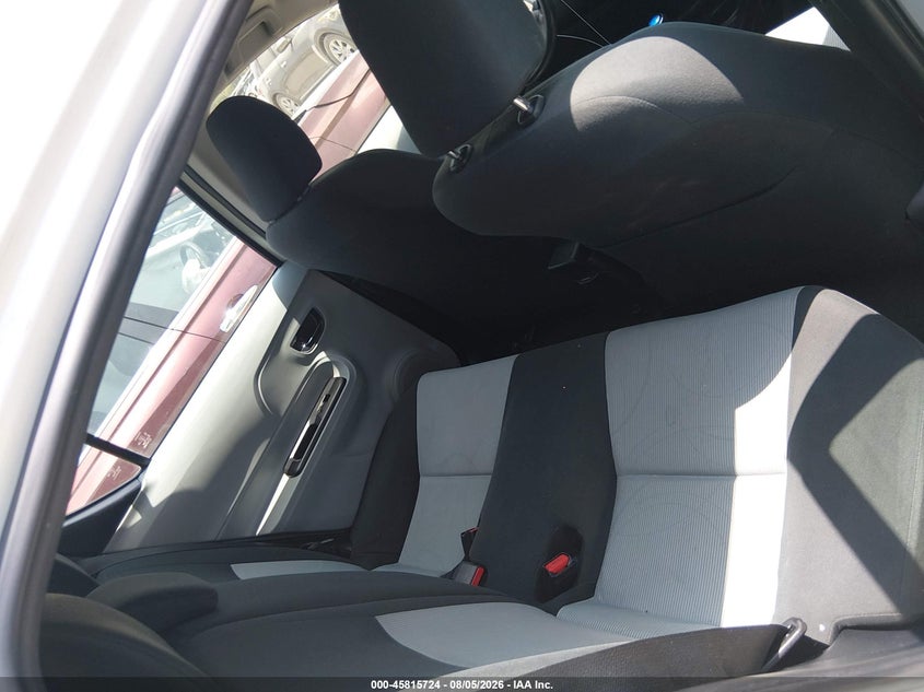 2012 TOYOTA PRIUS C auction photo 8