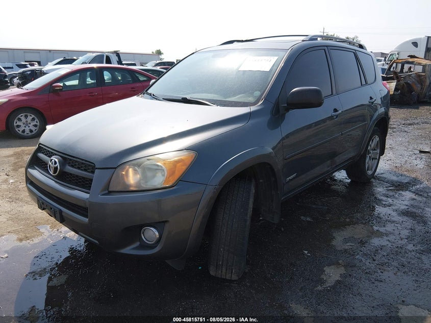 2010 Toyota RAV 4, Normal Wear & Tear, IAAI, VIN JTMWF4DV4AD015620 — photo 2