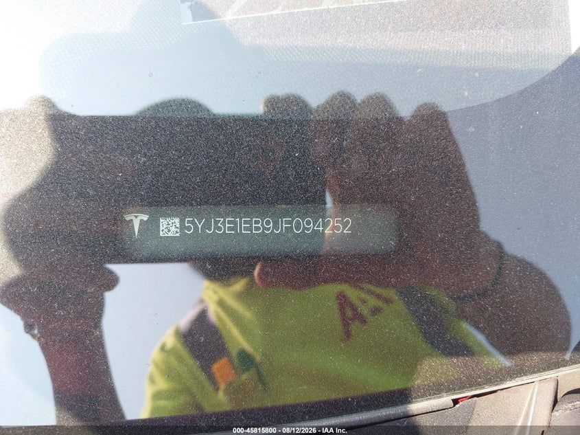 TESLA MODEL 3 - zdjęcie 9