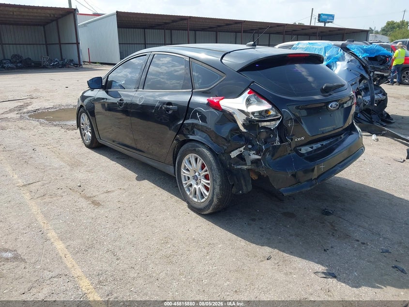 Vin: 1fahp3k21cl437190, lot: 46314761, ford focus se 20123