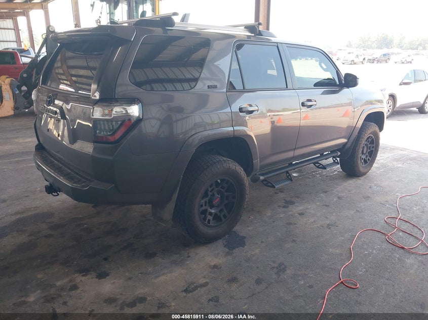 Vin: jtebu5jr1l5776437, lot: 46314792, toyota 4runner sr5 20204