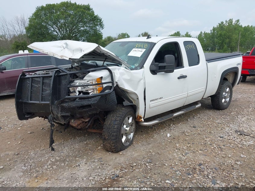 2011 CHEVROLET SILVERADO 2500HD auction photo 2