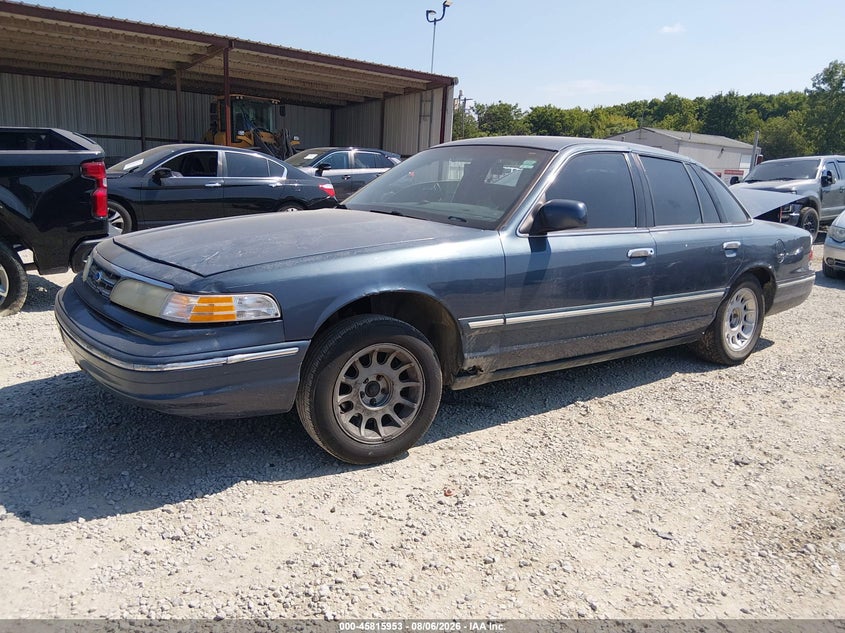 1997 Ford Crown Victoria Lx, Front & Rear, IAAI, VIN 2FALP74W6VX228308 — photo 2