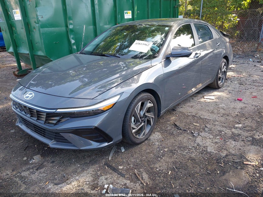 2024 HYUNDAI ELANTRA auction photo 2