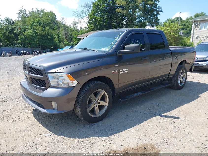 Vin: 3c6rr7kt7jg123666, lot: 46314905, ram 1500 express  4x4 5'7 box 20182