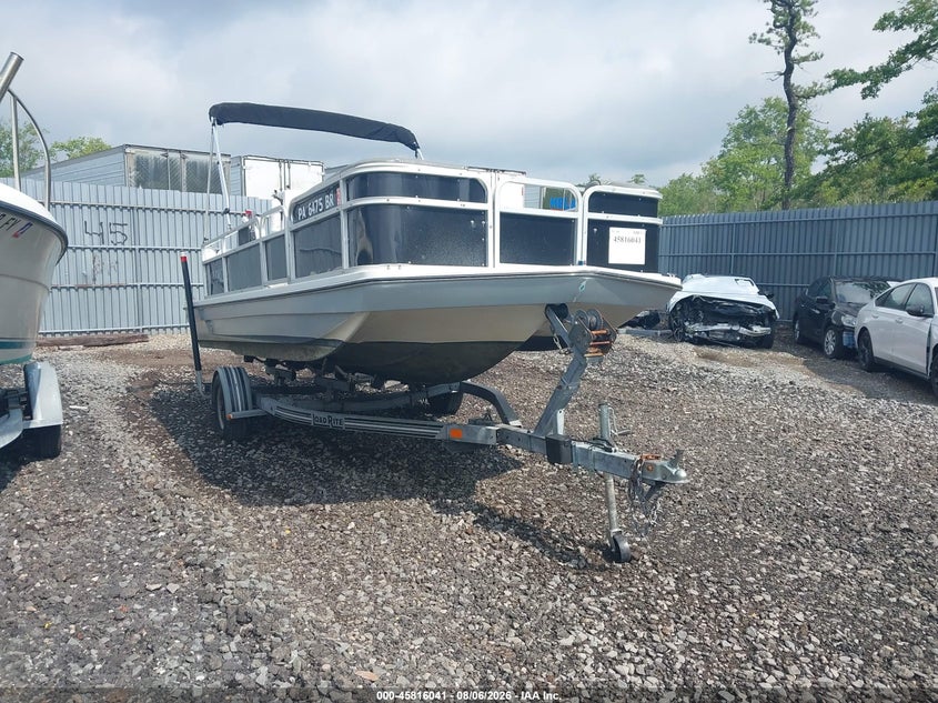 1994 HURRICANE PONTOON auction photo 1