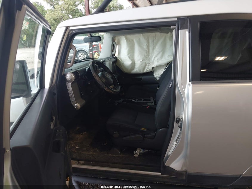 2007 TOYOTA FJ CRUISER auction photo 5