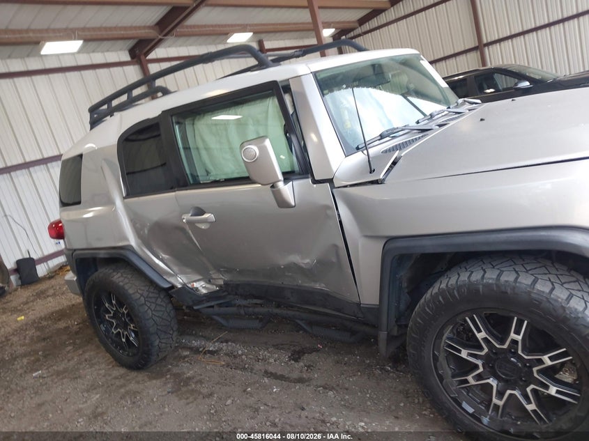2007 TOYOTA FJ CRUISER auction photo 6