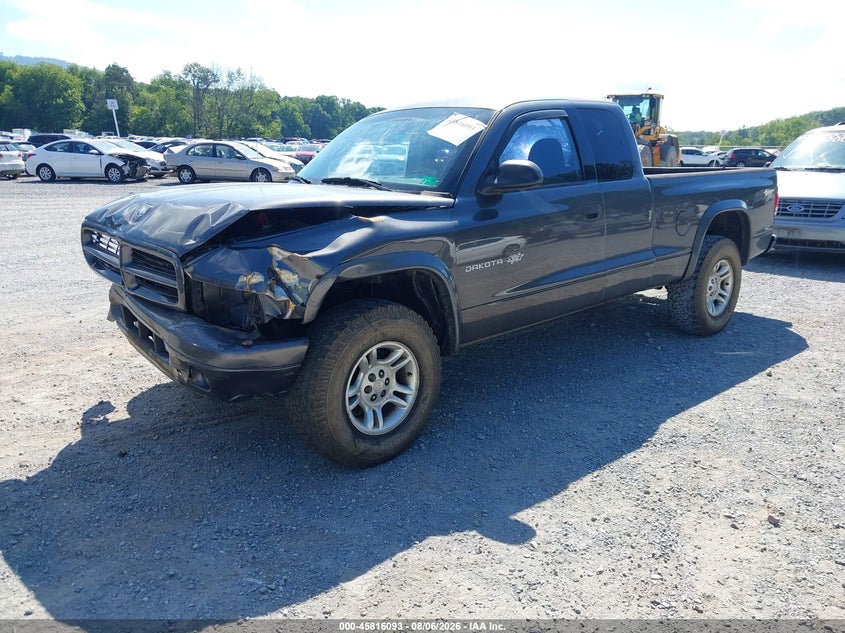 2002 Dodge Dakota, Front End, IAAI, VIN 1B7GG12X32S528116 — photo 2