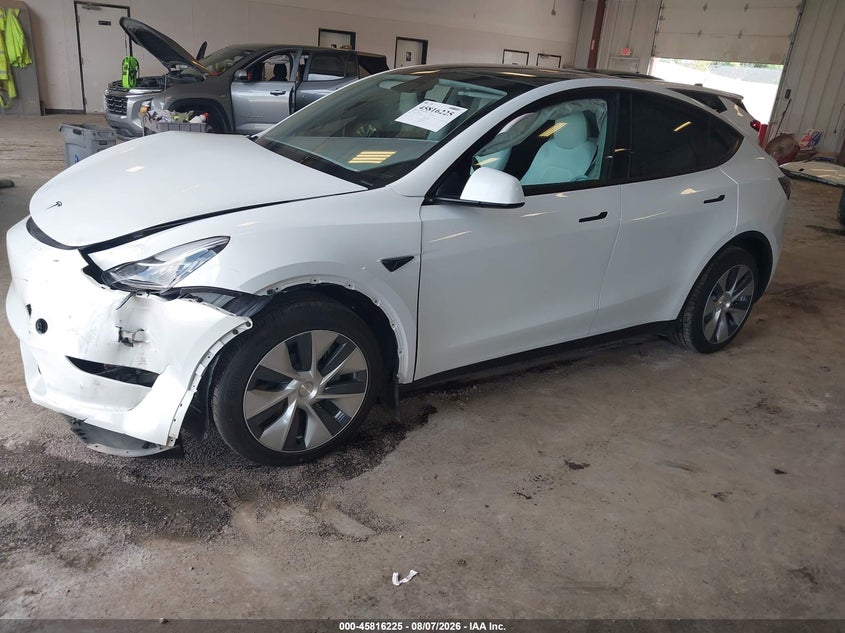 2023 TESLA MODEL Y auction photo 2