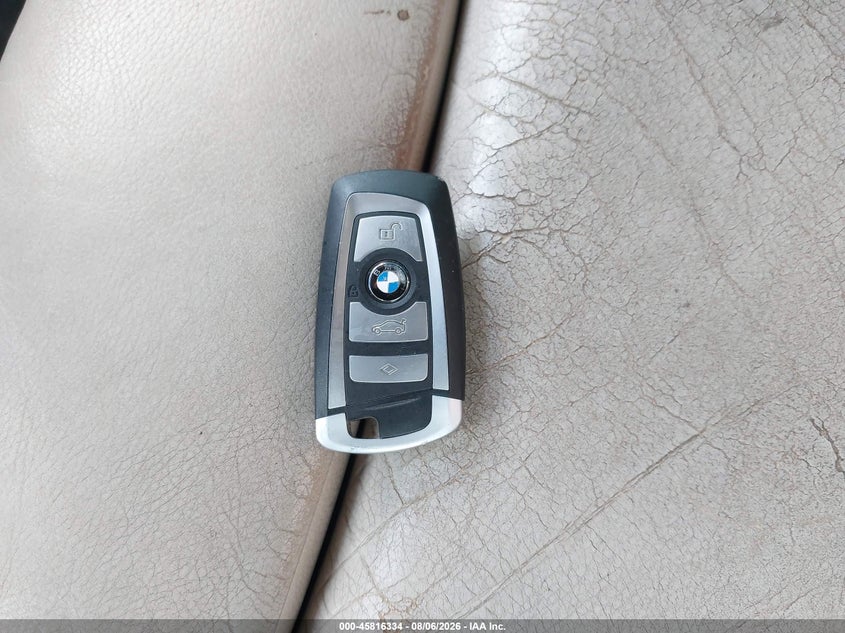 2012 BMW 740I · Фото 11