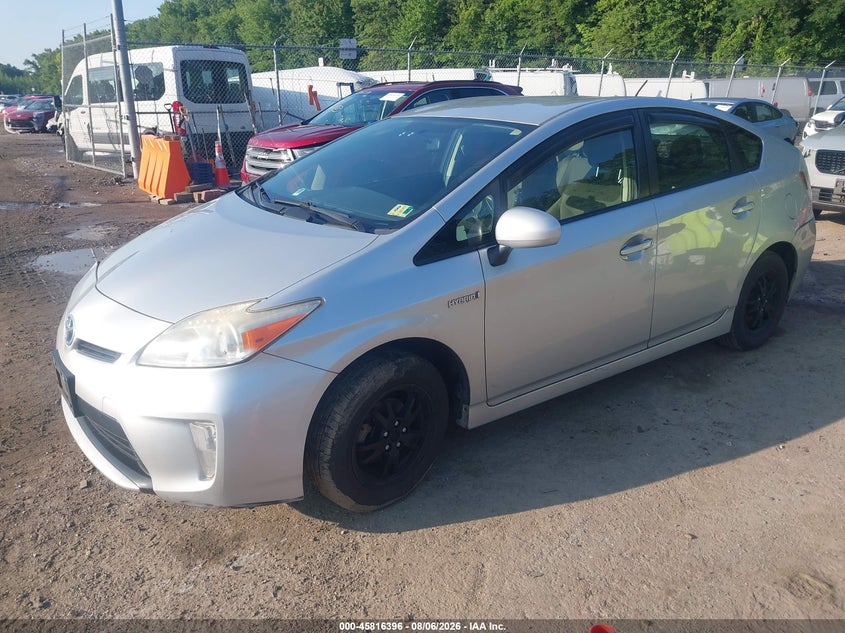 Vin: jtdkn3du7d5579568, lot: 46315277, toyota prius three 20132