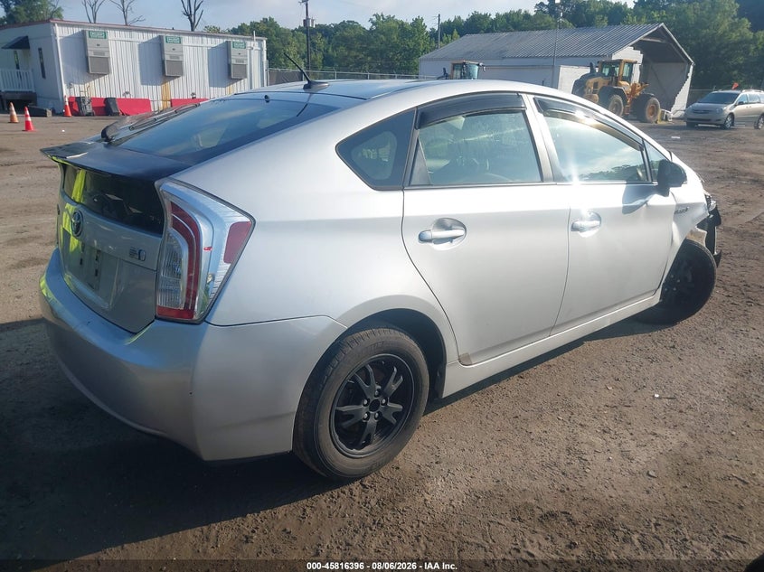 Vin: jtdkn3du7d5579568, lot: 46315277, toyota prius three 20134