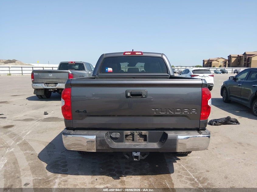 TOYOTA TUNDRA - zdjęcie 16