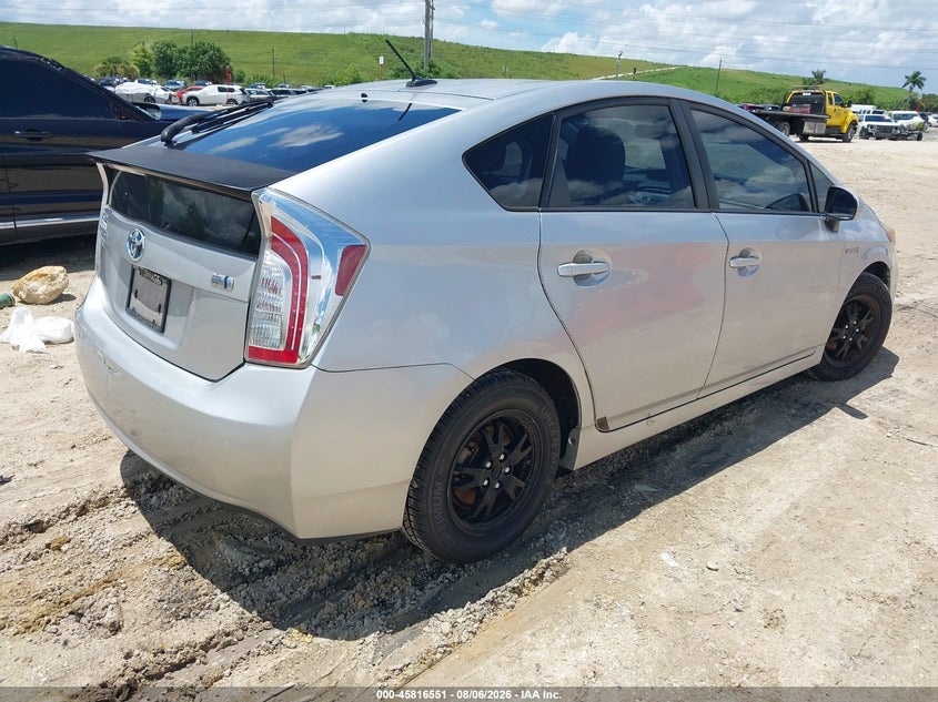 Vin: jtdkn3du9e0361968, lot: 46315432, toyota prius three 20144