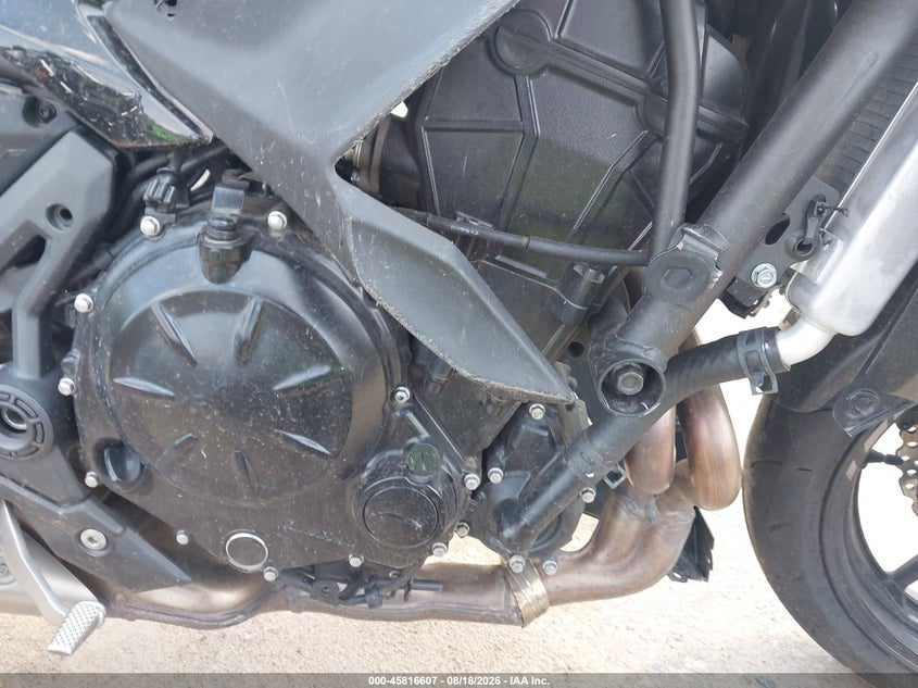 KAWASAKI EX650 2025