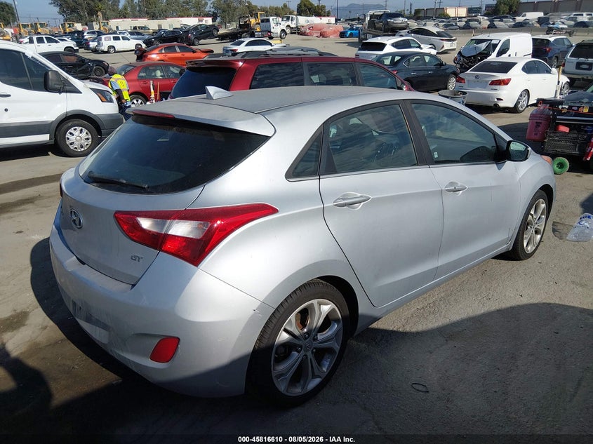 2013 HYUNDAI ELANTRA GT auction photo 4