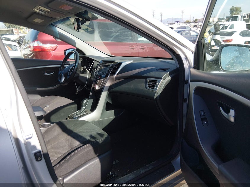 2013 HYUNDAI ELANTRA GT auction photo 5