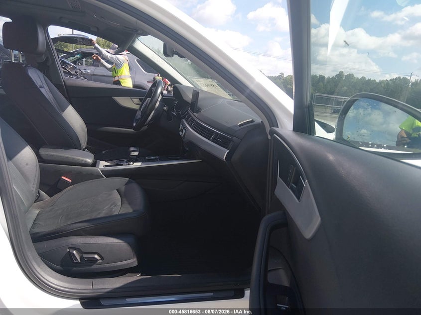 2017 AUDI A4 auction photo 5