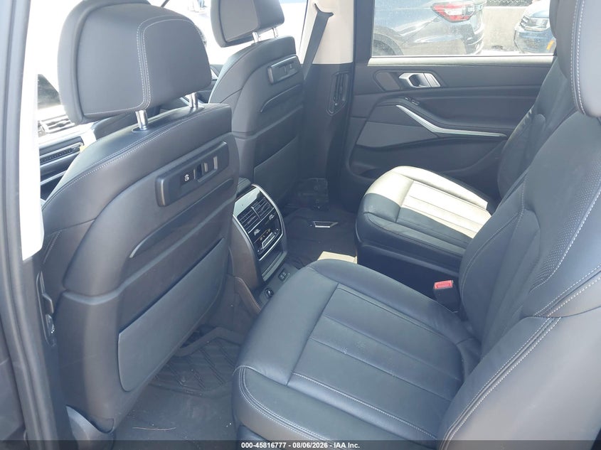 2019 BMW X7 auction photo 8