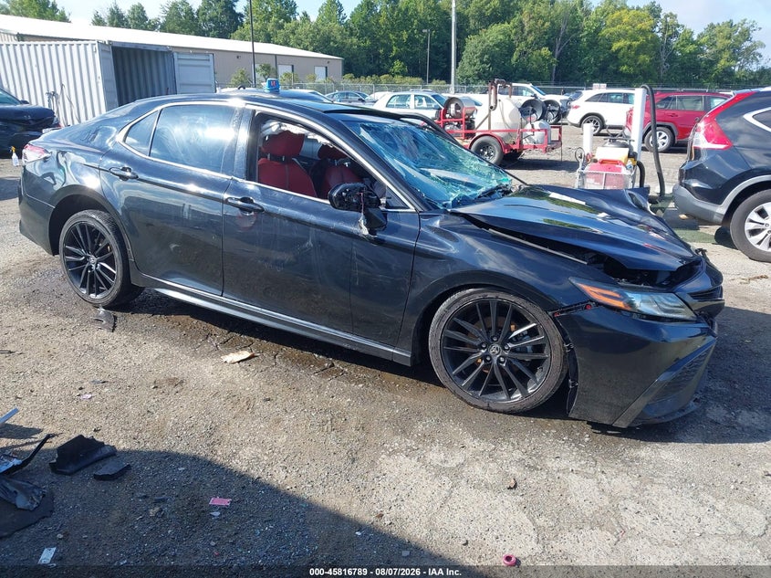 TOYOTA CAMRY - zdjęcie 1