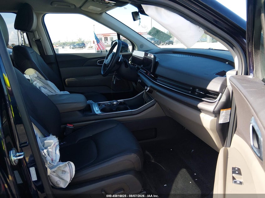 2025 KIA CARNIVAL MPV HYBRID auction photo 5