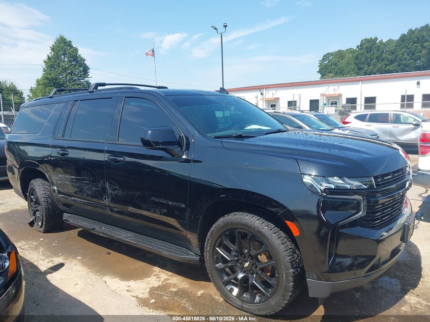 CHEVROLET SUBURBAN - zdjęcie 13