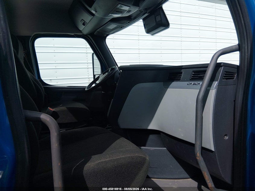 2022 FREIGHTLINER NEW CASCADIA 126 auction photo 6