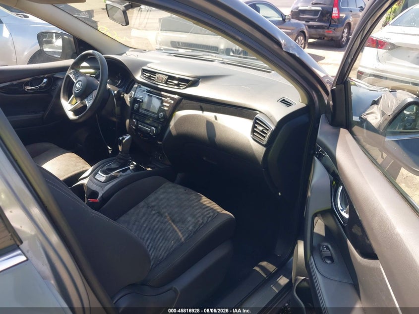 2018 NISSAN ROGUE SPORT auction photo 5