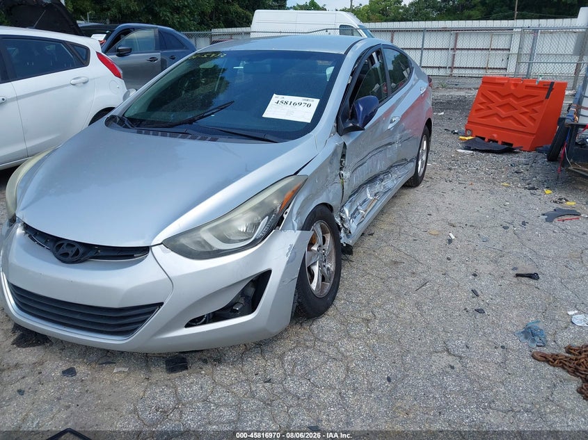 2016 HYUNDAI ELANTRA auction photo 2