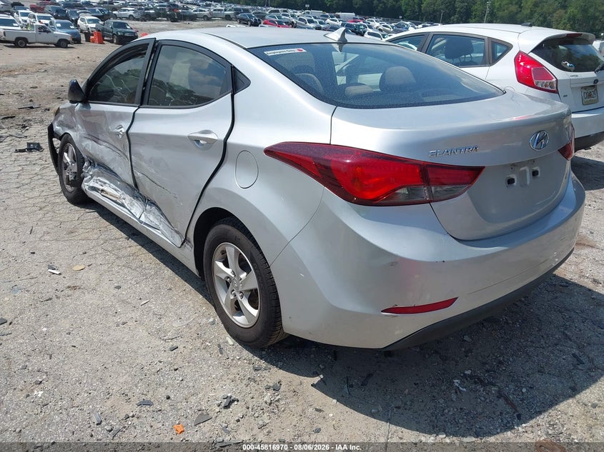 2016 HYUNDAI ELANTRA auction photo 3