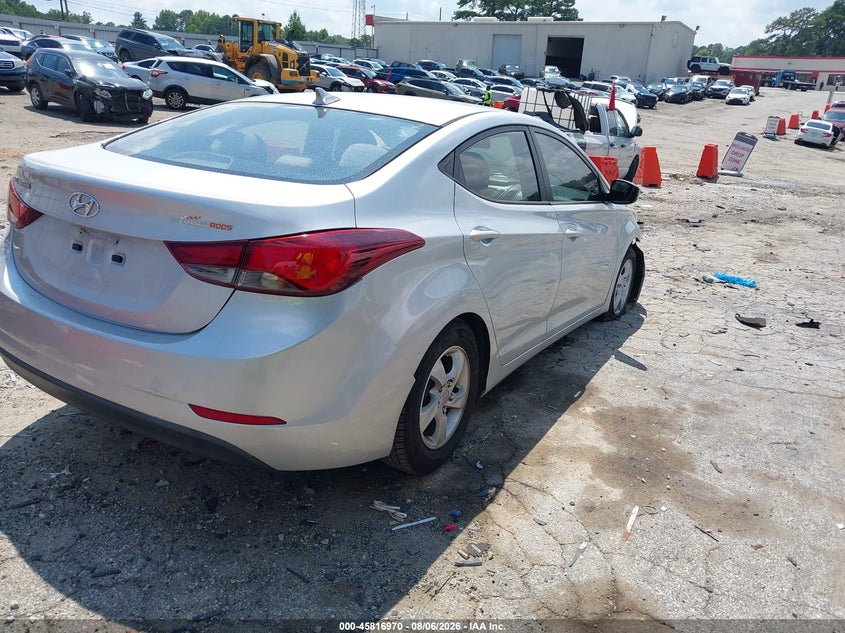 2016 HYUNDAI ELANTRA auction photo 4