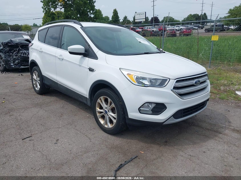Vin: 1fmcu9g9xjub48592, lot: 46315861, ford escape se 2018 img_1