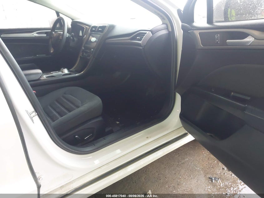 2017 FORD FUSION auction photo 5