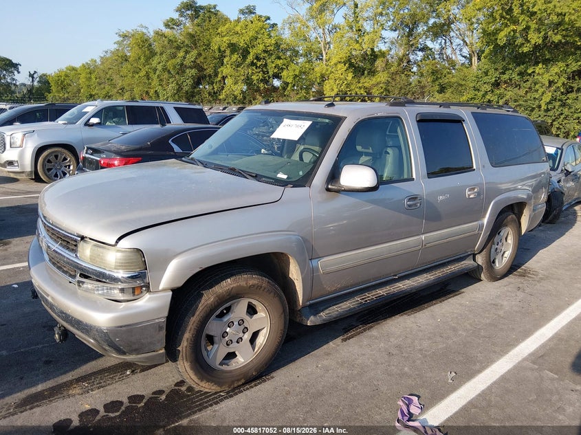 2004 CHEVROLET SUBURBAN 1500 auction photo 2