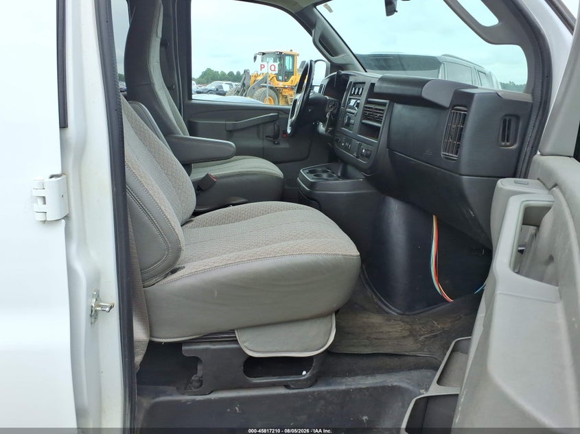 CHEVROLET EXPRESS 3500 2017 VIN 1GAZGPFFXH1333957
