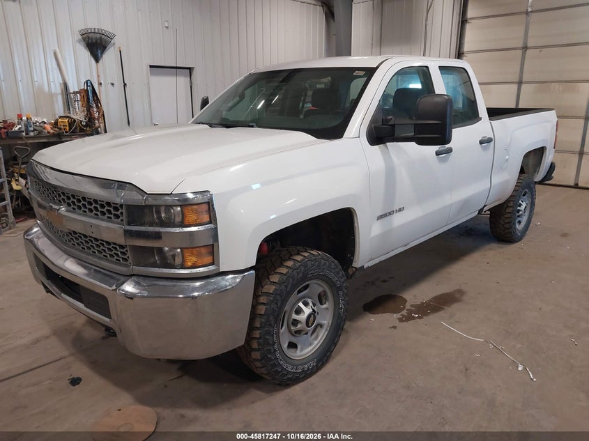2019 Chevrolet Silverado 2500Hd Wt, Normal Wear & Tear, IAAI, VIN 2GC2KREG6K1207982 — photo 2