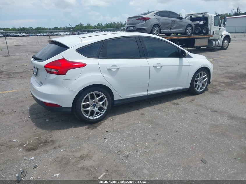 Vin: 1fadp3k26fl227896, lot: 46316189, ford focus se 20154