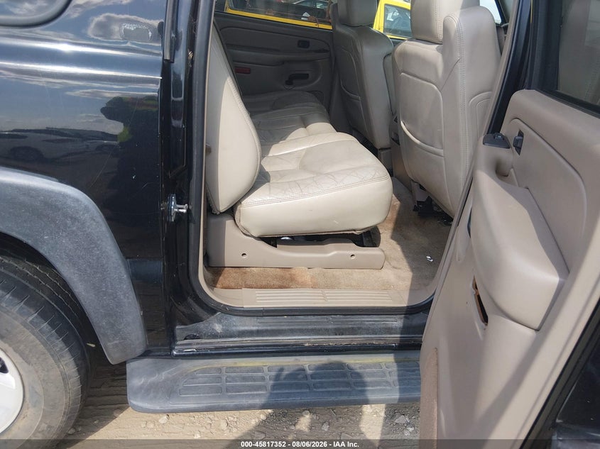 2004 CHEVROLET SUBURBAN 1500 auction photo 8