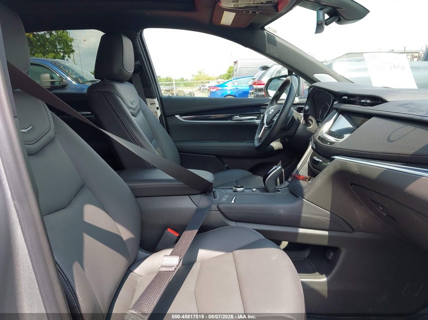 CADILLAC XT5 - zdjęcie 5