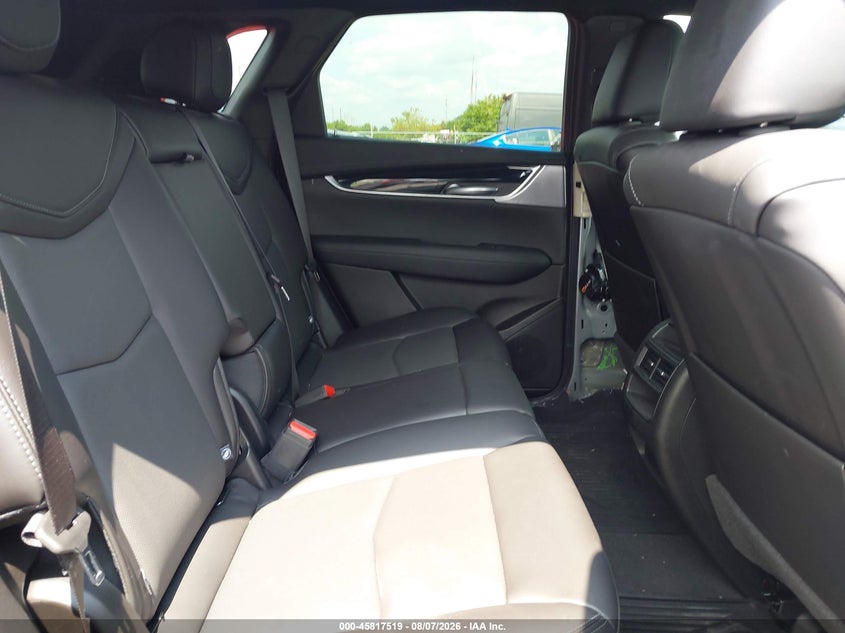 CADILLAC XT5 - zdjęcie 8