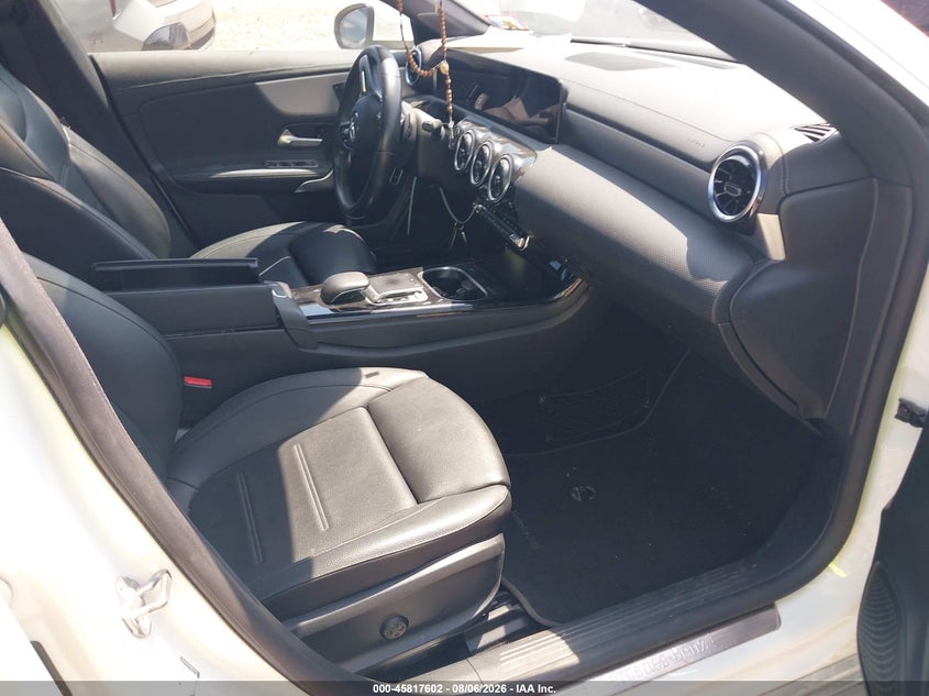 MERCEDES-BENZ CLA 250 - zdjęcie 5