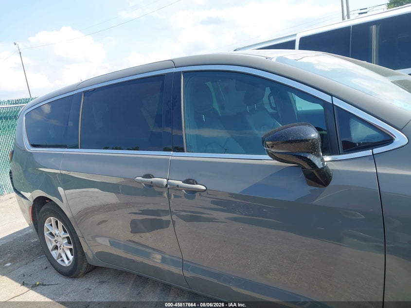 CHRYSLER PACIFICA - zdjęcie 13