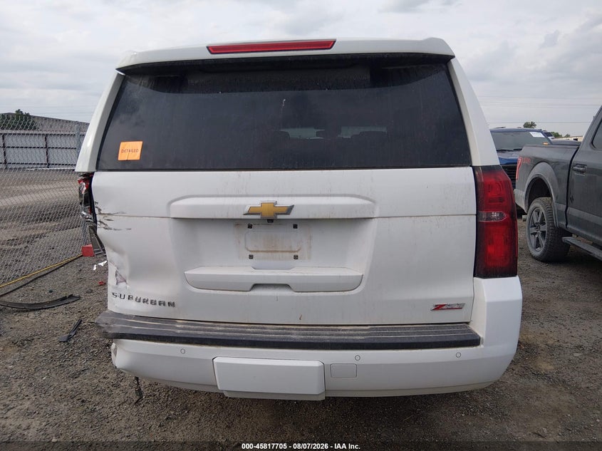 CHEVROLET SUBURBAN - zdjęcie 16