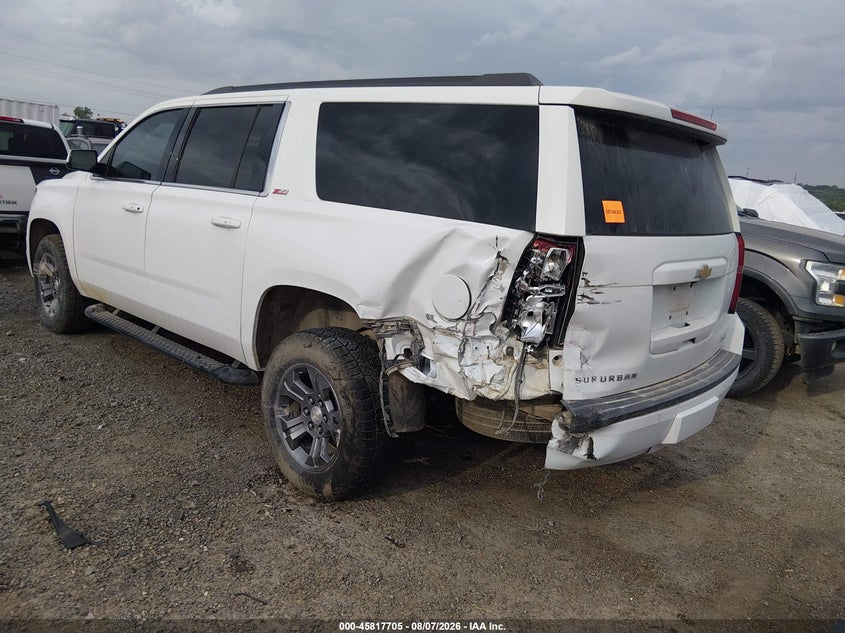 CHEVROLET SUBURBAN - zdjęcie 3