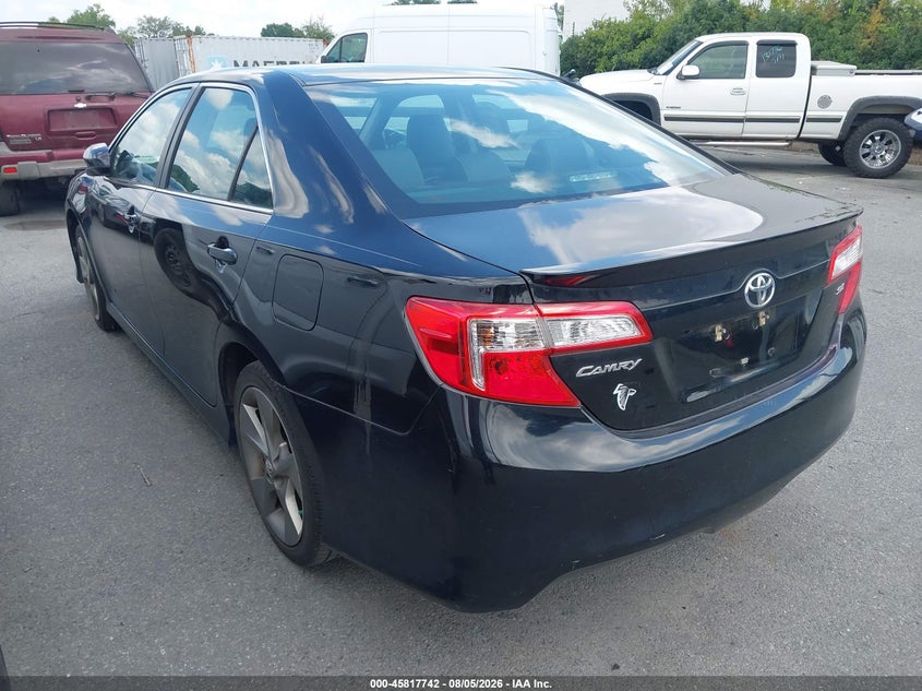 Vin: 4t1bf1fk5eu798030, lot: 46316623, toyota camry se sport 20143
